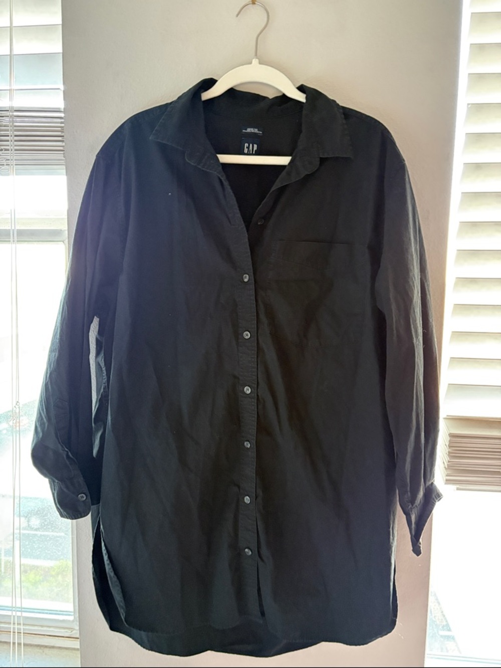 GAP Men's Black Long-Sleeve Button Shirt